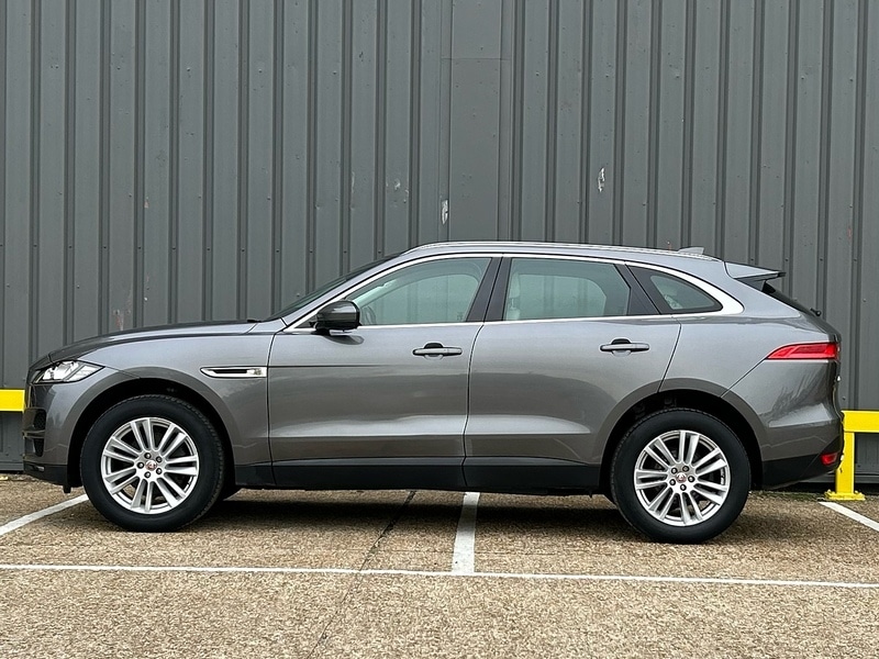 Used Jaguar F-Pace 2017 for sale - 76612648: Photo 4