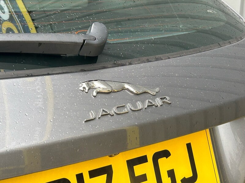 Used Jaguar F-Pace 2017 for sale - 76612648: Photo 47