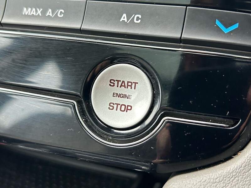 Used Jaguar F-Pace 2017 for sale - 76612648: Photo 62