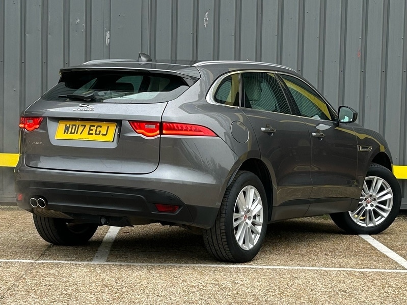 Used Jaguar F-Pace 2017 for sale - 76612648: Photo 7