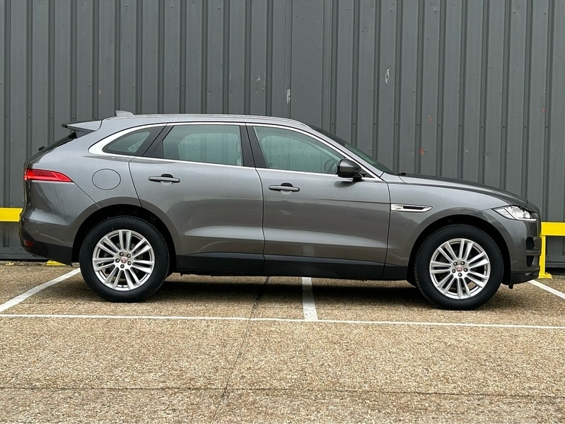 Used Jaguar F-Pace 2017 for sale - 76612648: Photo 8
