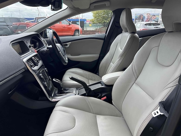 Used Volvo V40 2014 for sale - 76210916: Photo 13