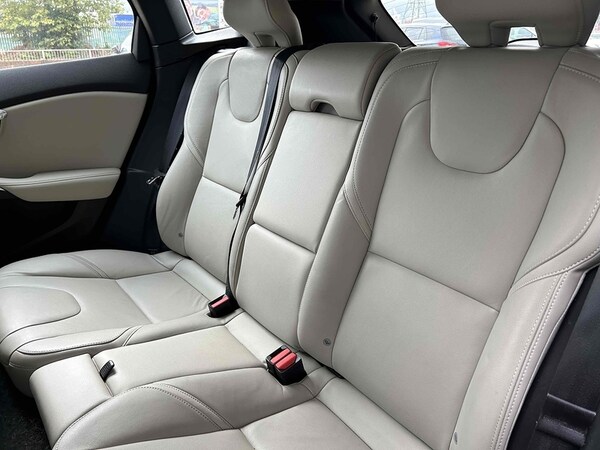 Used Volvo V40 2014 for sale - 76210916: Photo 15