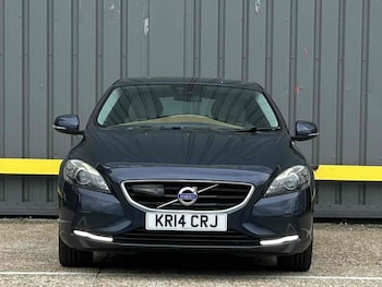 Used Volvo V40 2014 for sale - 76210916: Photo 2