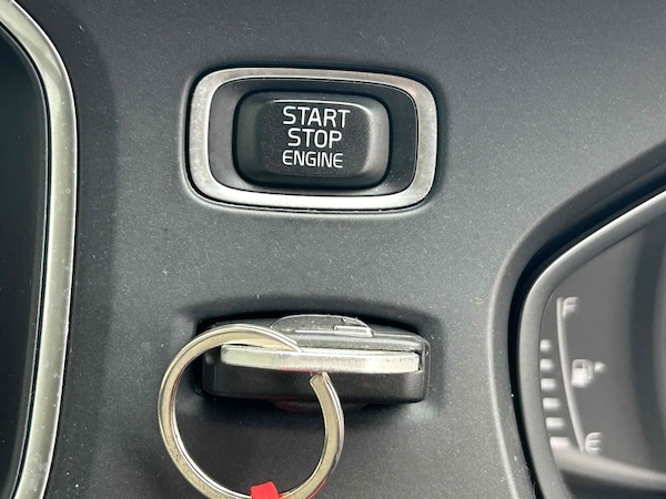 Used Volvo V40 2014 for sale - 76210916: Photo 36