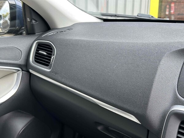 Used Volvo V40 2014 for sale - 76210916: Photo 40