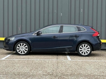 Used Volvo V40 2014 for sale - 76210916: Photo 4