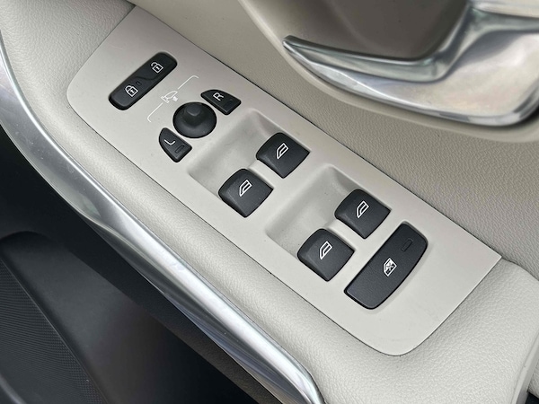 Used Volvo V40 2014 for sale - 76210916: Photo 52