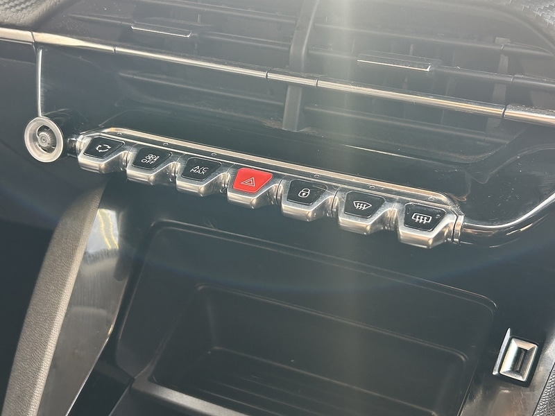 Used Peugeot 2008 2020 for sale - 76374665: Photo 13