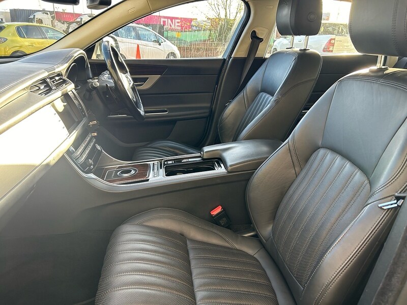 Used Jaguar XF 2017 for sale - 76437083: Photo 14