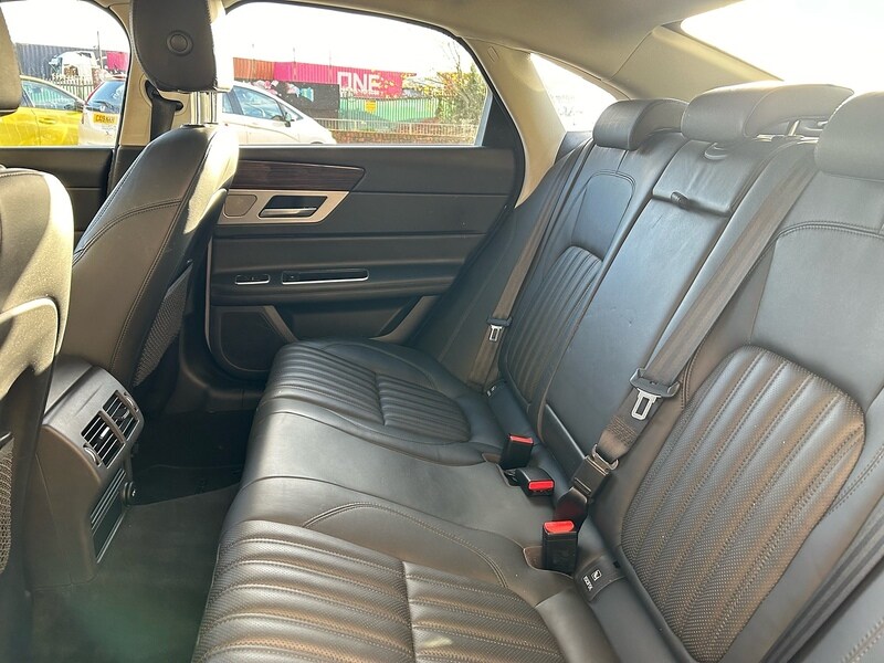 Used Jaguar XF 2017 for sale - 76437083: Photo 17
