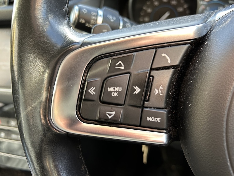 Used Jaguar XF 2017 for sale - 76437083: Photo 8