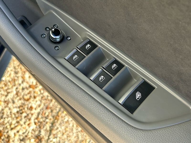 Used Audi A5 Cabriolet 2017 for sale - 76547347: Photo 53