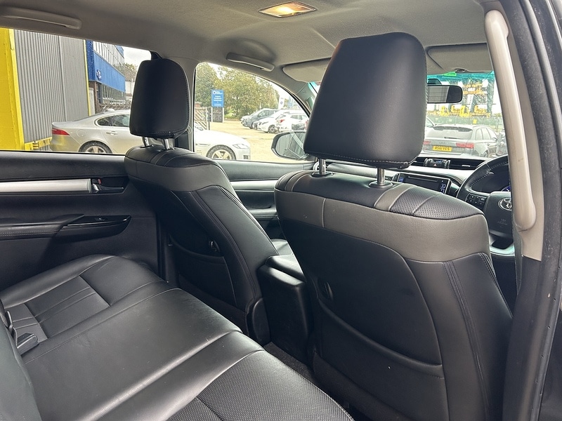 Used Toyota Hilux 2020 for sale - 76224109: Photo 19