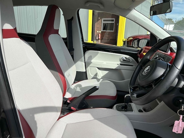 Used Volkswagen up! 2013 for sale - 76106362: Photo 3