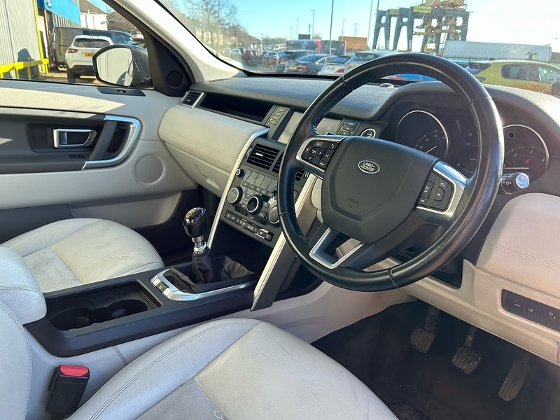 Used Land Rover Discovery Sport 2017 for sale - 77055090: Photo 3