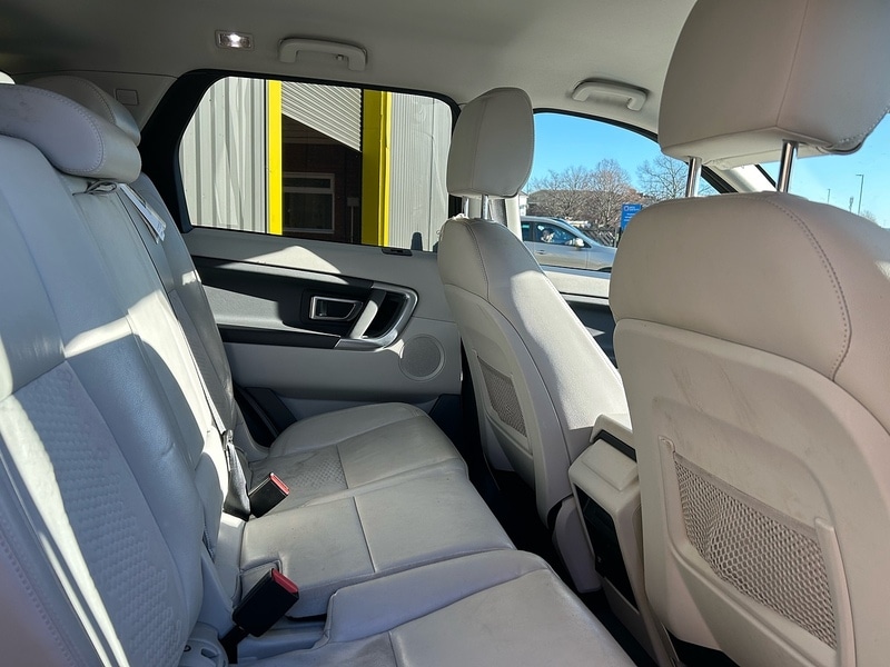 Used Land Rover Discovery Sport 2017 for sale - 77055090: Photo 4