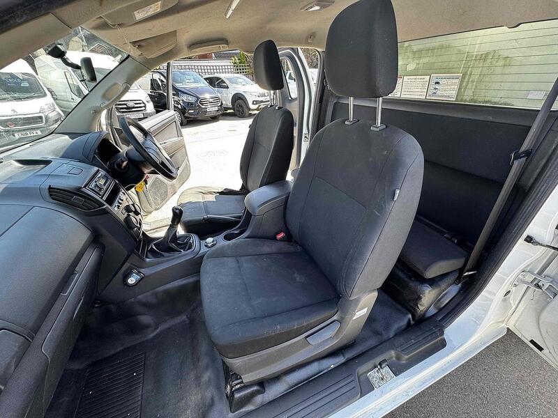 Used Isuzu D-Max 2018 for sale - 76694354: Photo 32