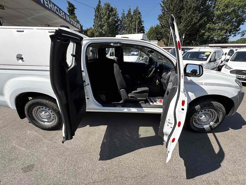 Used Isuzu D-Max 2018 for sale - 76694354: Photo 36