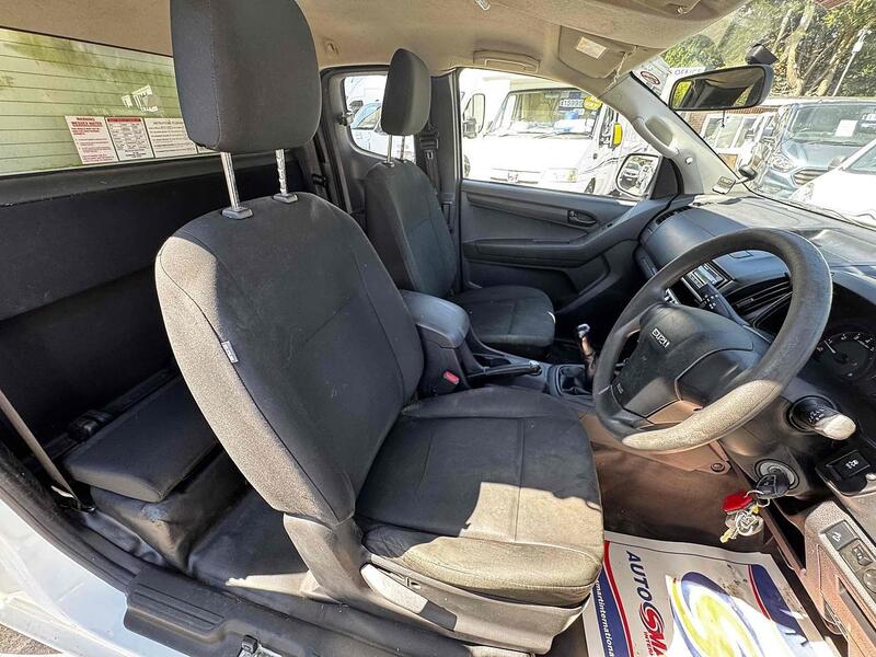 Used Isuzu D-Max 2018 for sale - 76694354: Photo 40