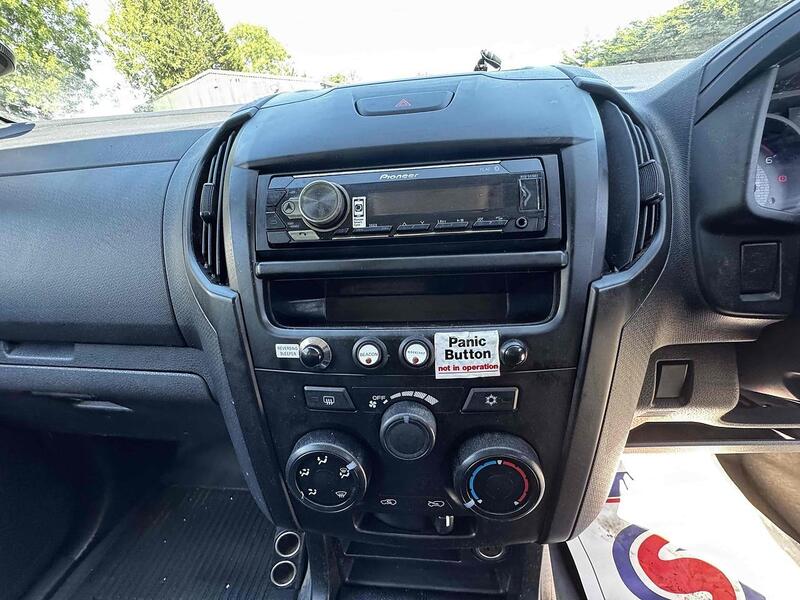 Used Isuzu D-Max 2018 for sale - 76694354: Photo 48