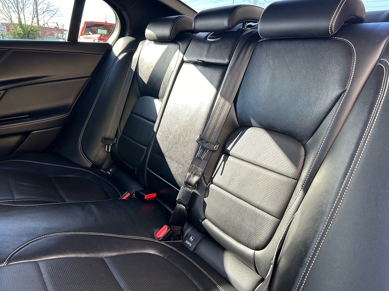 Used Jaguar XE 2017 for sale - 77555865: Photo 15