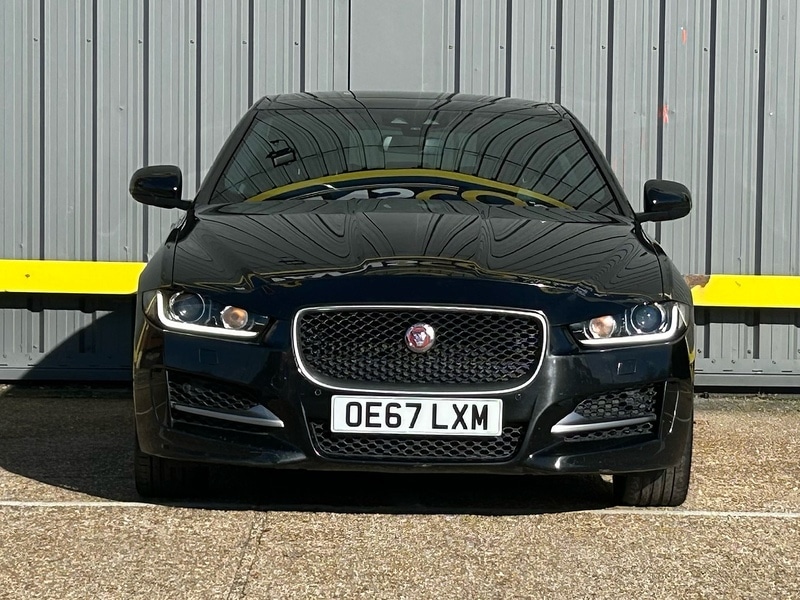Used Jaguar XE 2017 for sale - 77555865: Photo 2