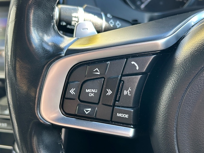 Used Jaguar XE 2017 for sale - 77555865: Photo 23