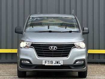 Used Hyundai i800 2019 for sale - 76542882: Photo