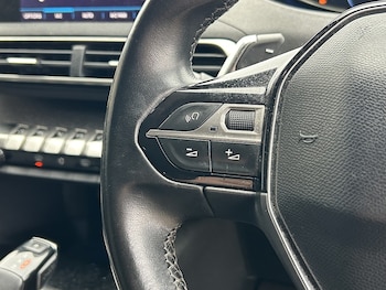 Used Peugeot 5008 2018 for sale - 76547338: Photo