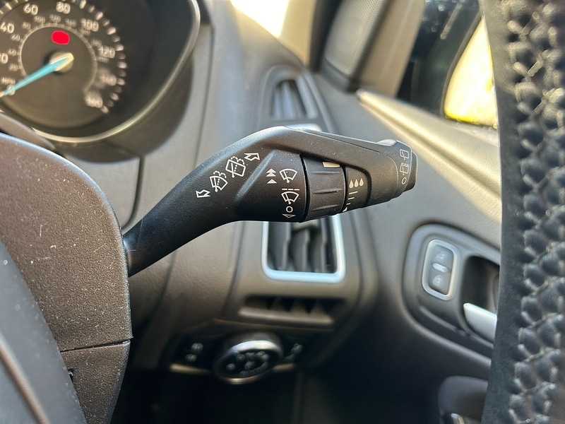 Used Ford Focus 2015 for sale - 77432599: Photo 11