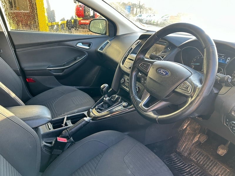 Used Ford Focus 2015 for sale - 77432599: Photo 5