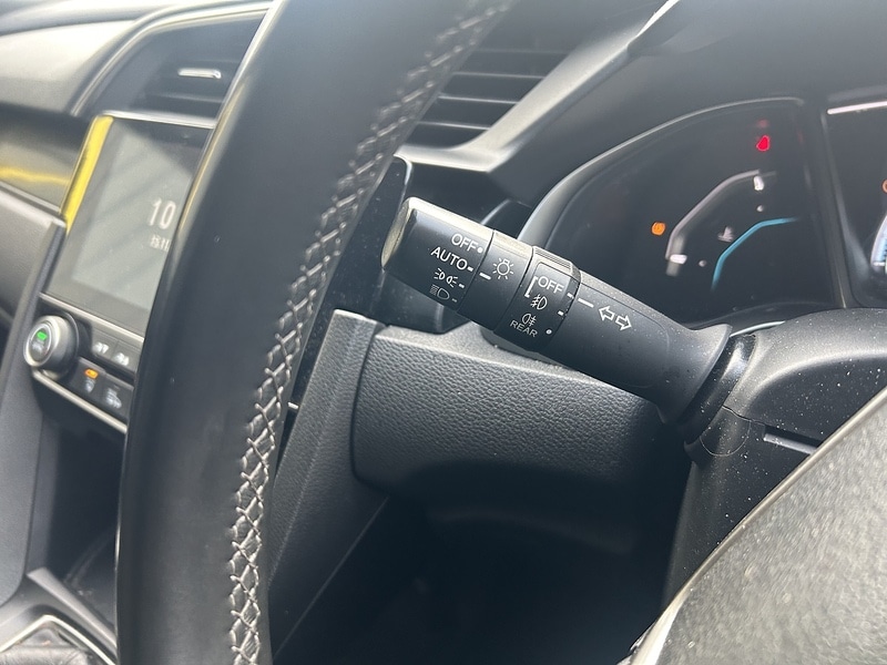 Used Honda Civic 2020 for sale - 76589053: Photo 5