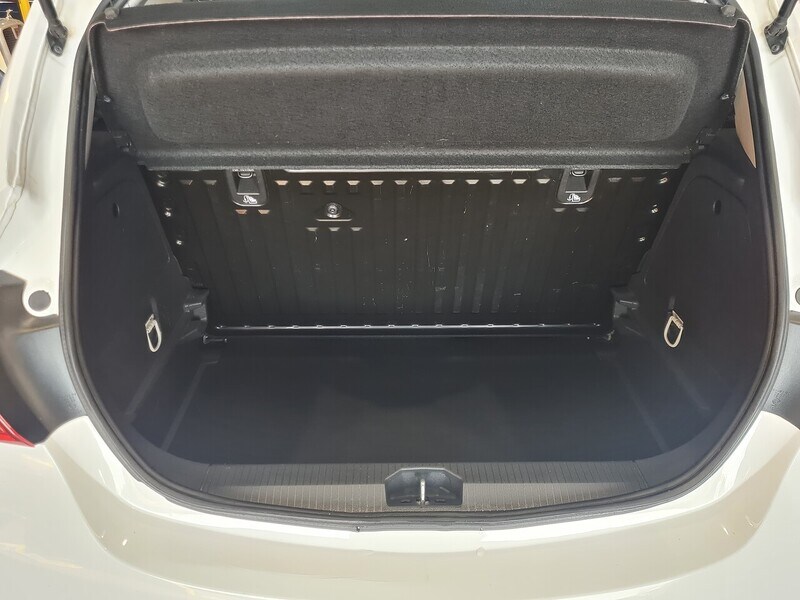 Used Vauxhall Corsa 2018 for sale - 78197452: Photo 42