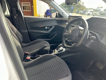 Used Peugeot 2008 2020 for sale - 76694357: Photo