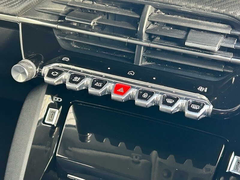 Used Peugeot 208 2024 for sale - 76547345: Photo 25