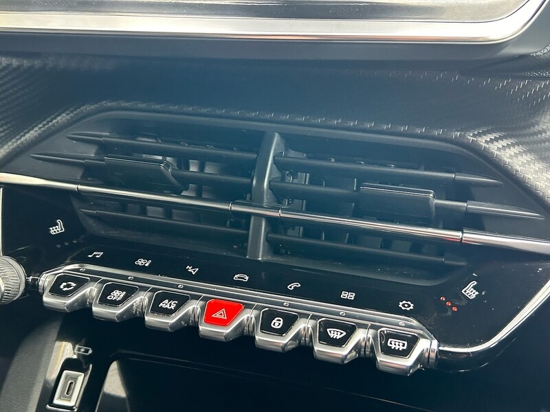 Used Peugeot 2008 2022 for sale - 76848497: Photo 30