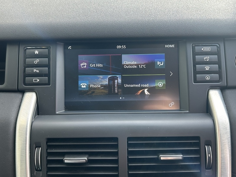 Used Land Rover Discovery Sport 2018 for sale - 76374674: Photo 31