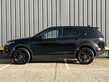 Used Land Rover Discovery Sport 2018 for sale - 76374674: Photo