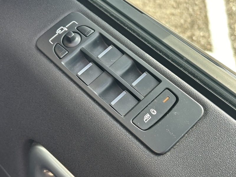 Used Land Rover Discovery Sport 2018 for sale - 76374674: Photo 67