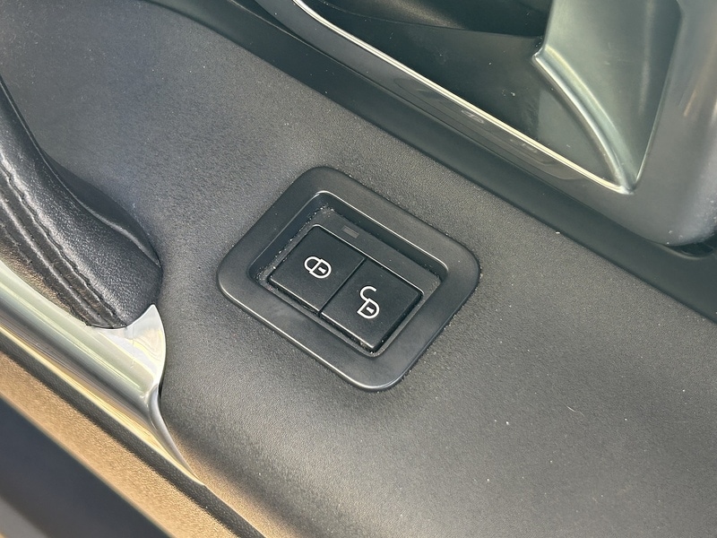 Used Land Rover Discovery Sport 2018 for sale - 76374674: Photo 69