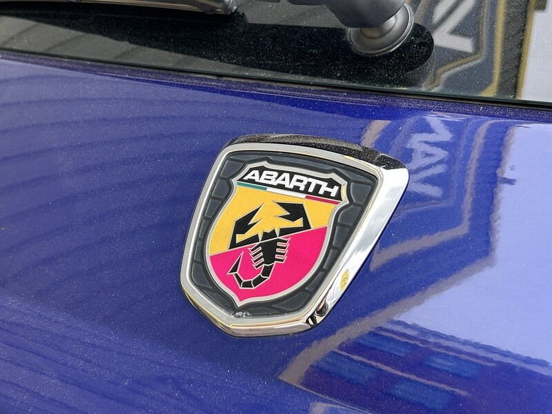 Used Abarth 595 2015 for sale - 76320220: Photo 60