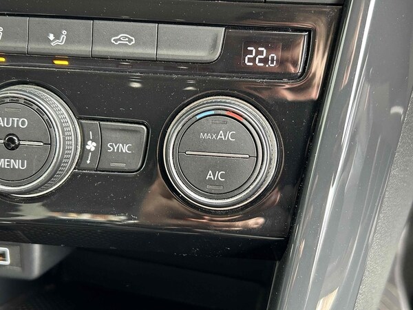 Used Volkswagen T-Roc 2019 for sale - 76081438: Photo 29