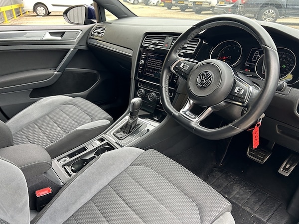 Used Volkswagen Golf 2020 for sale - 76311195: Photo 2