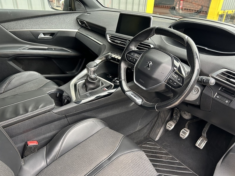 Used Peugeot 3008 2017 for sale - 77038579: Photo 15