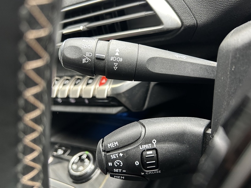 Used Peugeot 3008 2017 for sale - 77038579: Photo 24