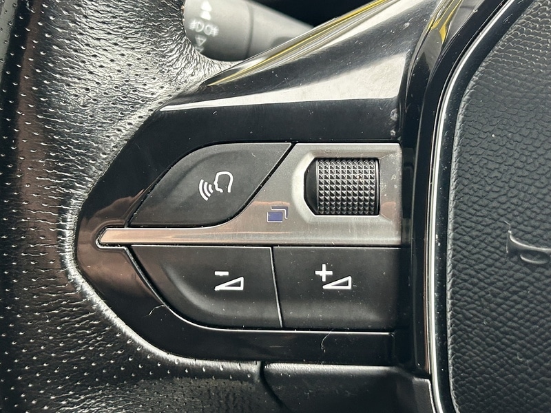 Used Peugeot 3008 2017 for sale - 77038579: Photo 26