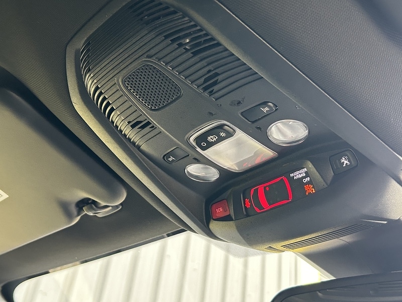 Used Peugeot 3008 2017 for sale - 77038579: Photo 65