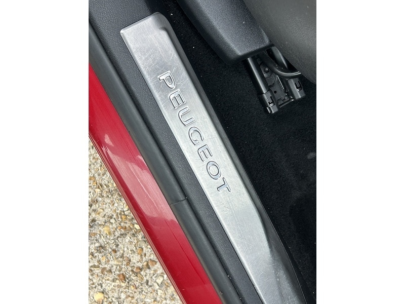 Used Peugeot 3008 2017 for sale - 77038579: Photo 67