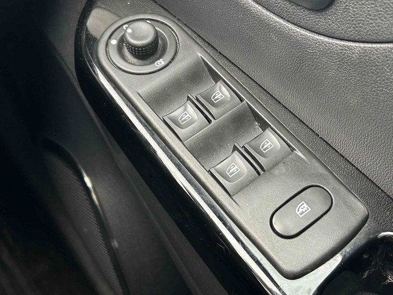 Used Renault Captur 2016 for sale - 76090094: Photo 23